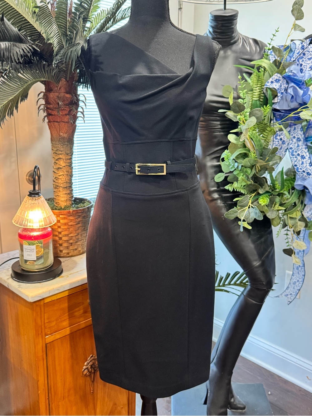 Classic Cache Black Sleeveless Sheath Dress with Belt